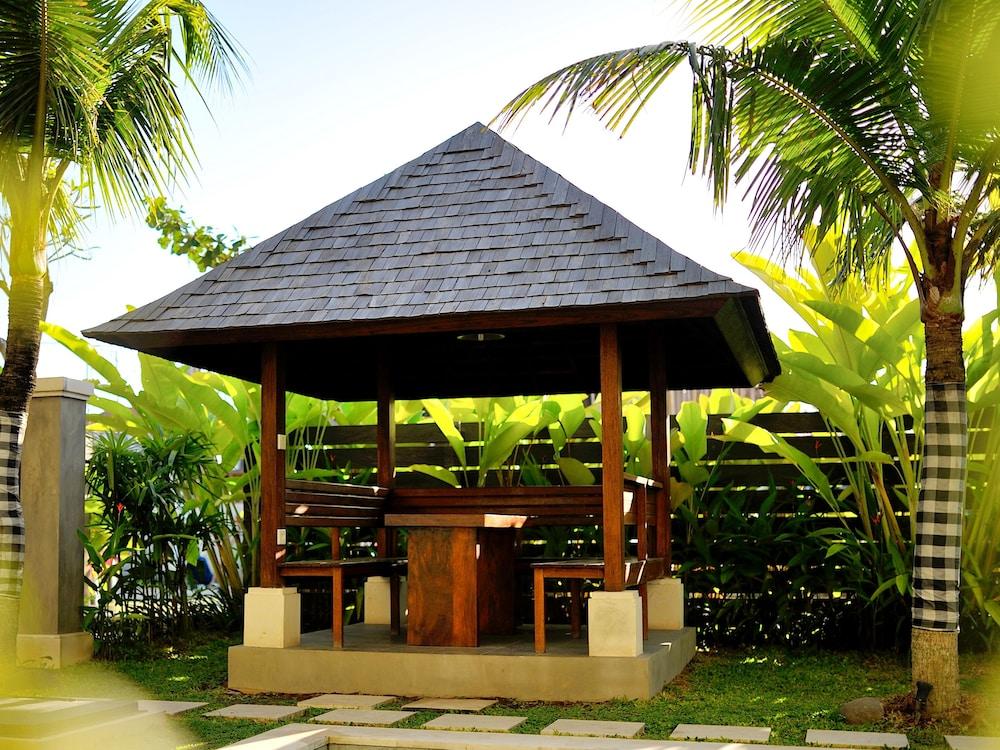 Ganga Hotel & Apartment Denpasar  Ngoại thất bức ảnh