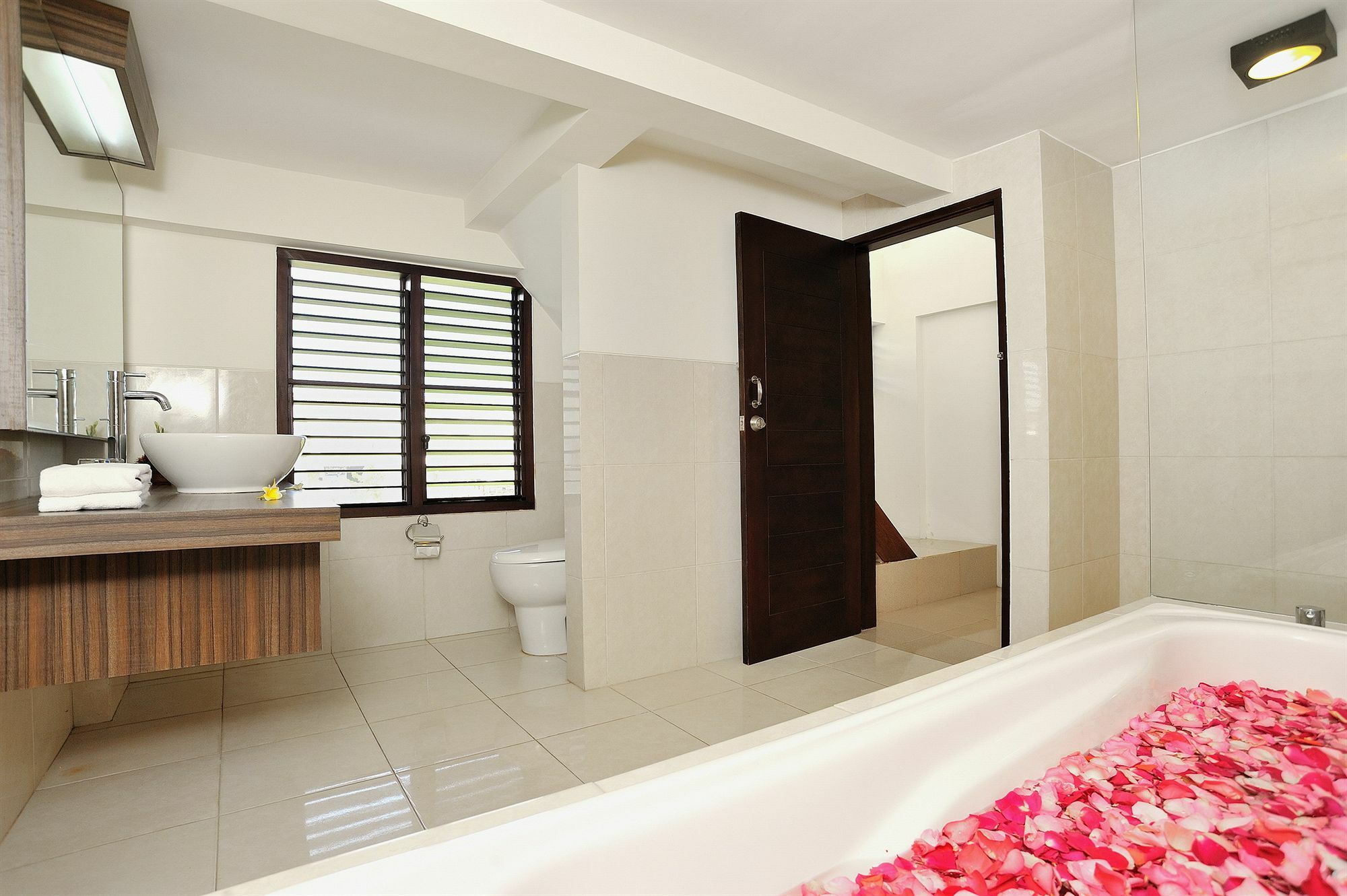 Ganga Hotel & Apartment Denpasar  Ngoại thất bức ảnh